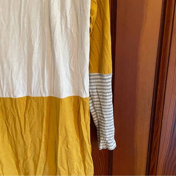 Coco and Main long sleeve top - Picture 5 of 6